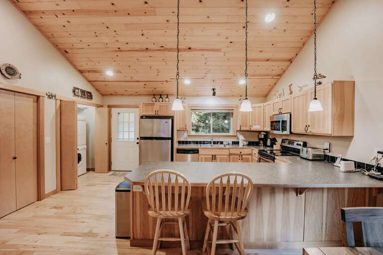 Kitchen with serving bar