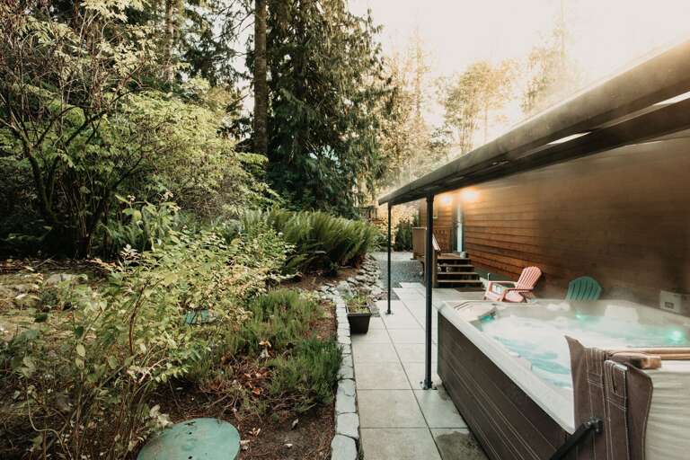 Another view of the hot tub and back patio