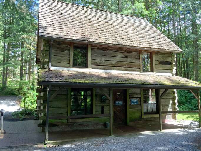 Enjoy these Snowater Amenities