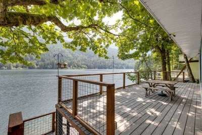 24MF - Lake Front - WiFi
