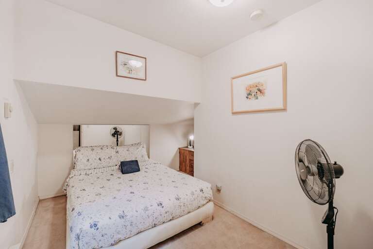 3rd of 5 bedroom with a queen bedroom