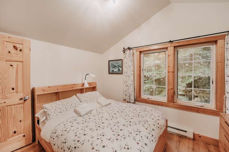 Upstairs bedroom Upstairs bedroom