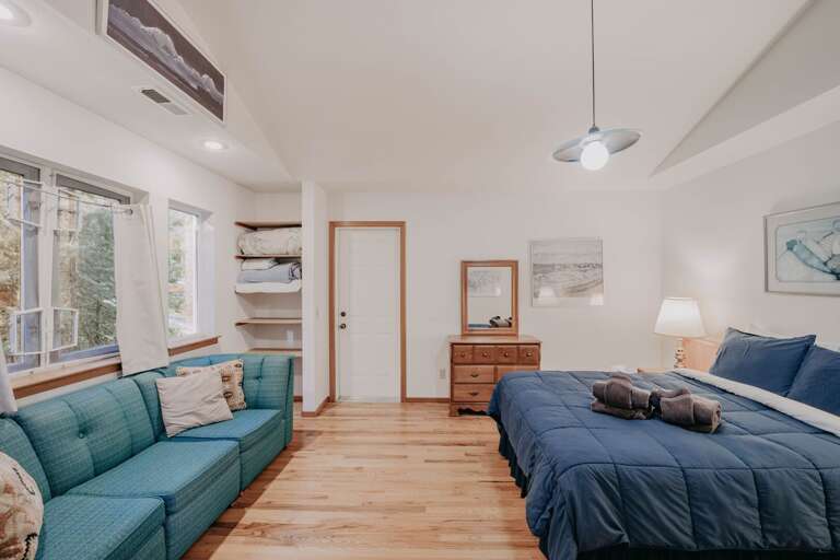 Third floor bedroom#2