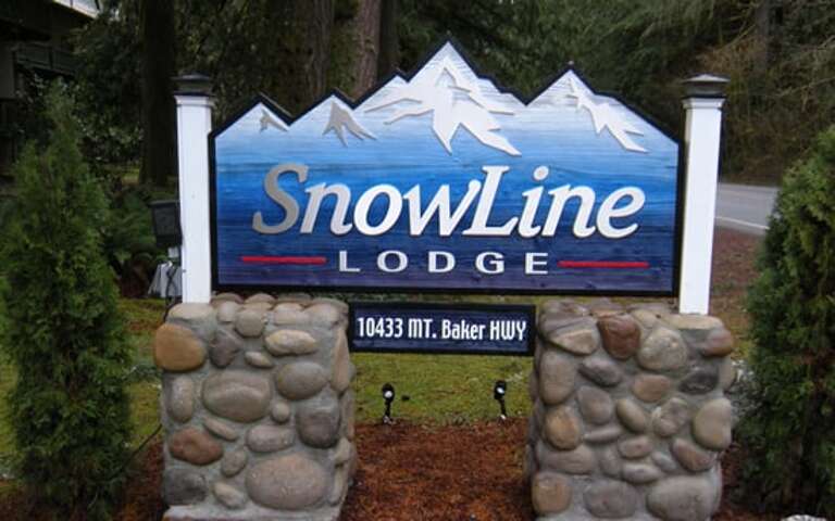 Welcome to Snowline Lodge