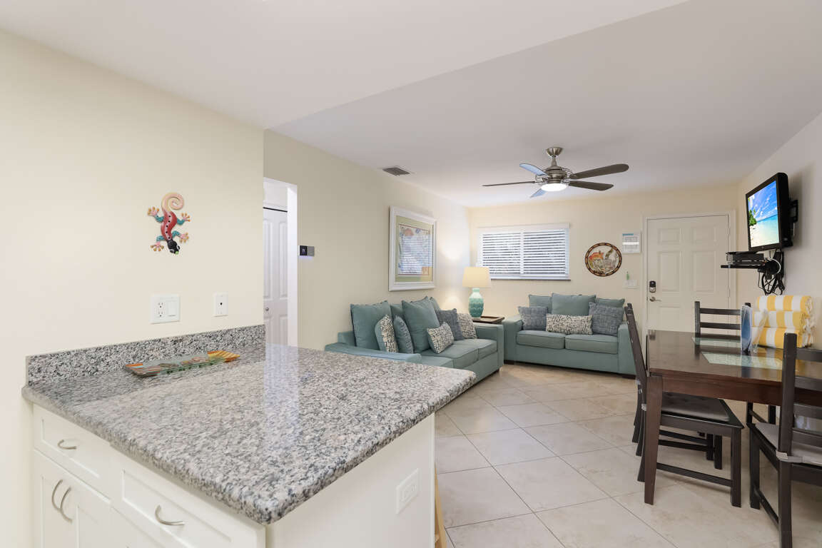 The Palms 2 Holmes Beach, FL 2 Bedrooms Sleeps 6