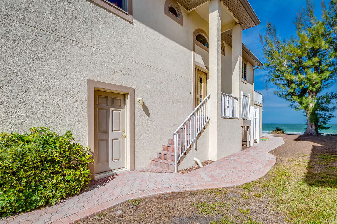 Charming Dolphin Watch Home in Anna Maria, Florida (160281) Find Rentals