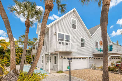 Two Sister- Anna Maria Island Accommodations