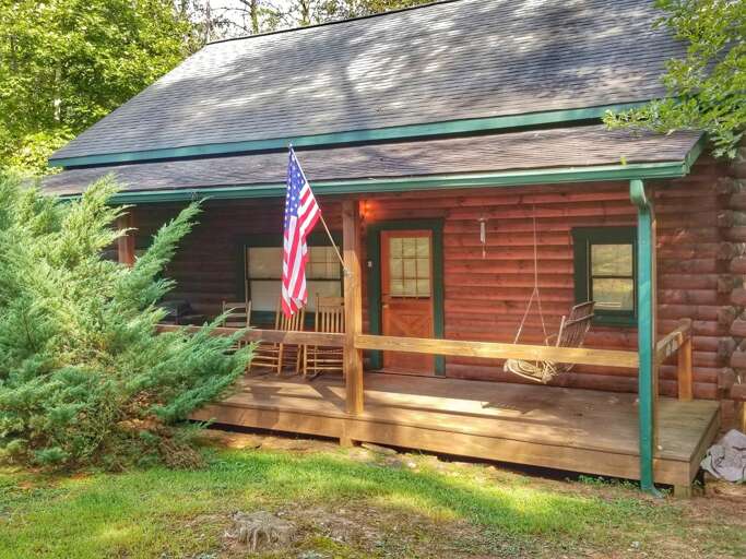 Inspiration Beautiful 2 Bedroom Cabin in Epworth, GA for up to 5 Guests