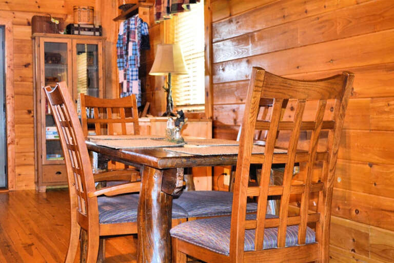 Eula Mae- Ocoee River Cabin Rentals