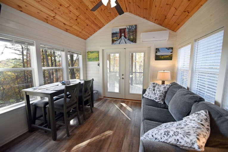 Sweet Creek Retreat -Ocoee River cabin rental