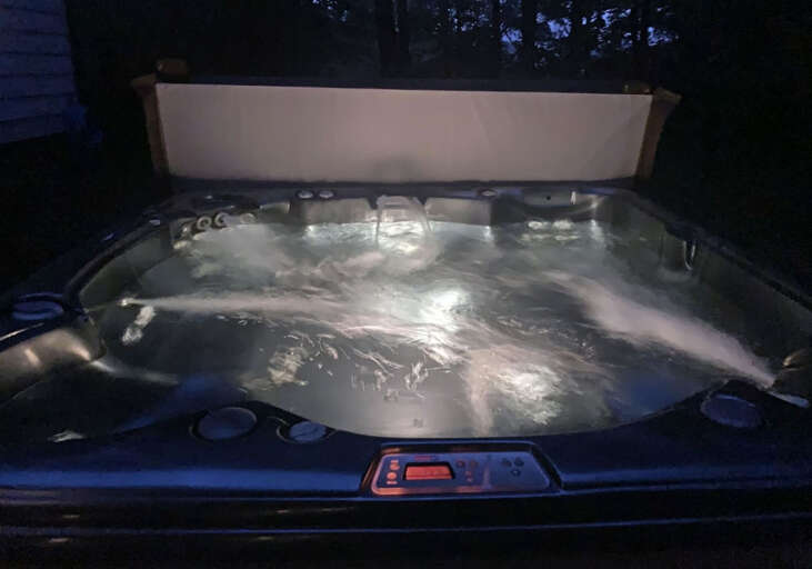 Sweet Creek Retreat -Ocoee River cabin rental-hot tub