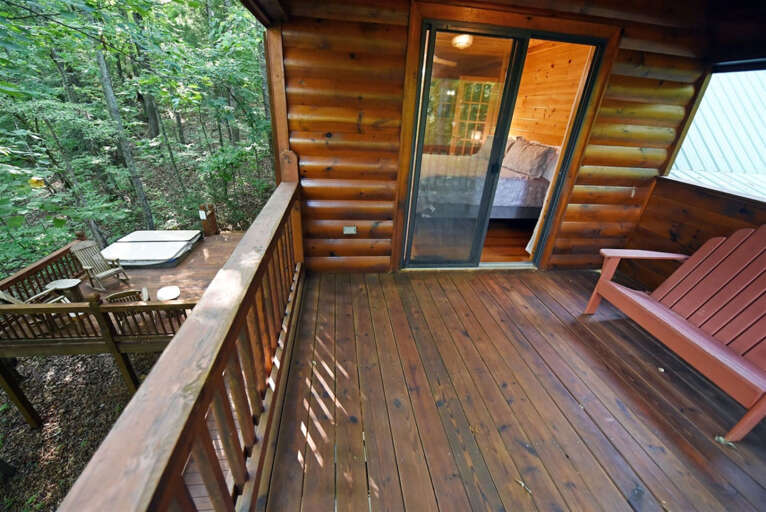 Wolf`s Den - Blue Ridge Cabin Rental