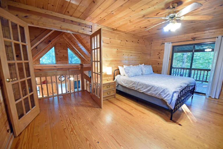 Wolf`s Den - Blue Ridge Cabin Rental