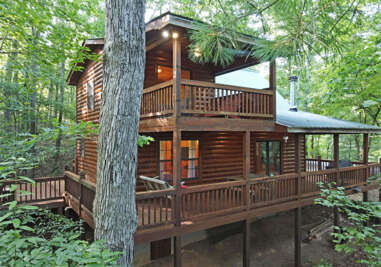 Wolf`s Den - Blue Ridge Cabin Rental