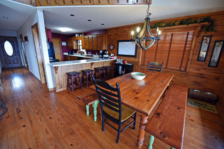 Over The Moon-Blairsville cabin rentals