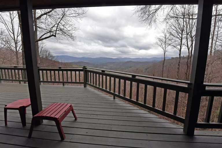 Over The Moon-Blairsville cabin rentals