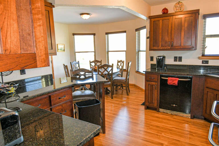 Ocoee river area cabin rental- Kitchen