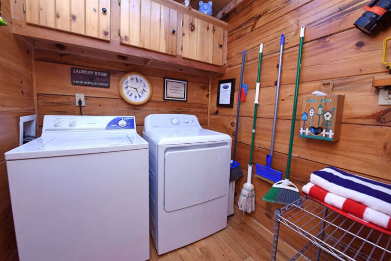 Laurel Creek Cabin Rental- Blue Ridge Laundry
