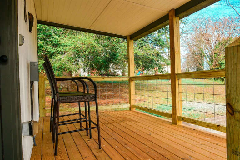 Copper Duck Cottage Porch - Hot tub now installed