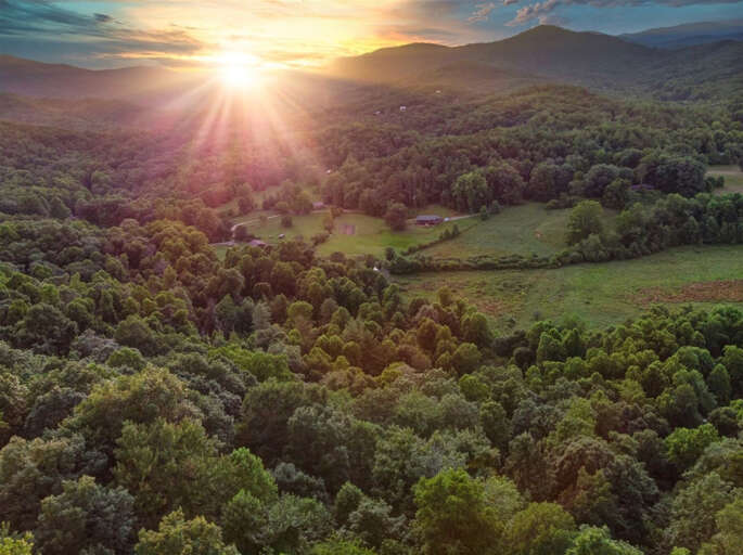 High Ridge Lodge- Epworth GA