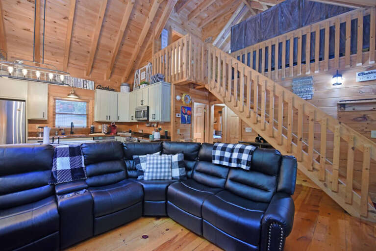 Elegant Escape- Executive Cabin Rental