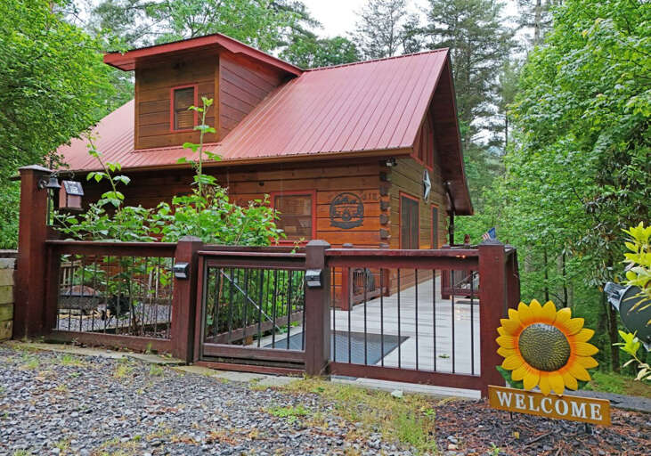 Elegant Escape- Executive Cabin Rental