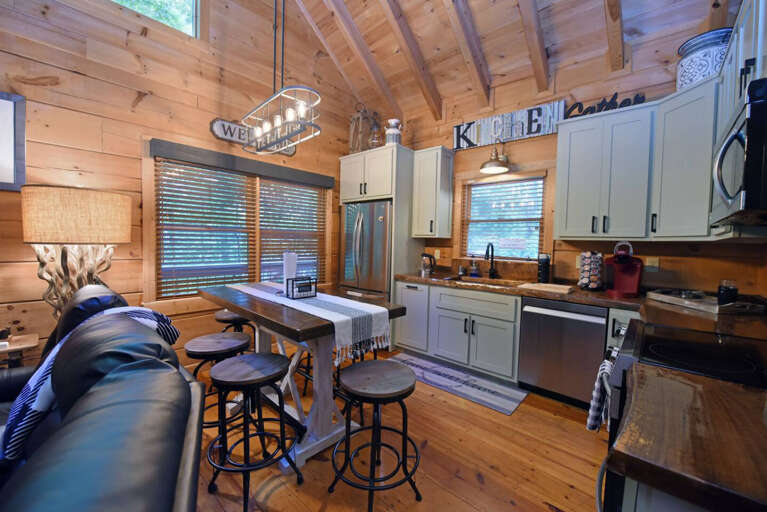 Elegant Escape- Executive Cabin Rental