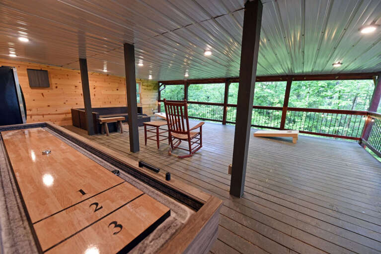 Elegant Escape- Executive Cabin Rental