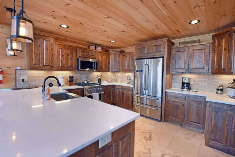 Stoneman Lodge - Blue Ridge cabin rental