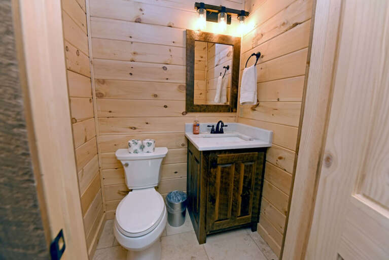 Stoneman Lodge - Blue Ridge cabin rental