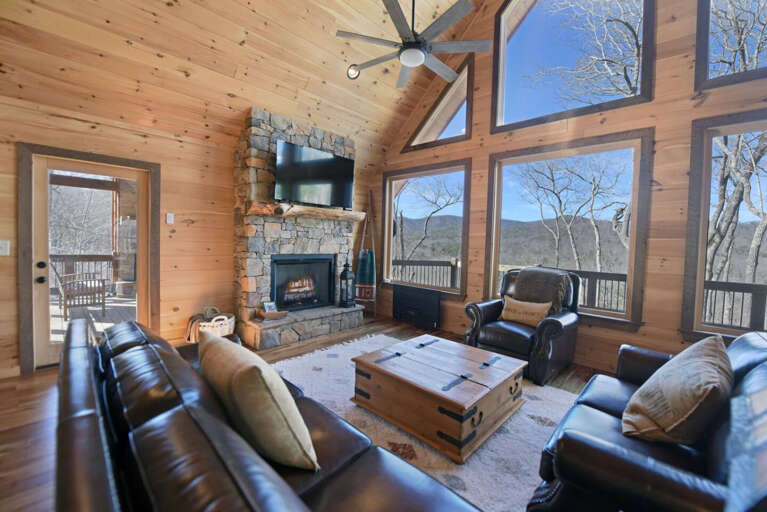 Stoneman Lodge - Blue Ridge cabin rental