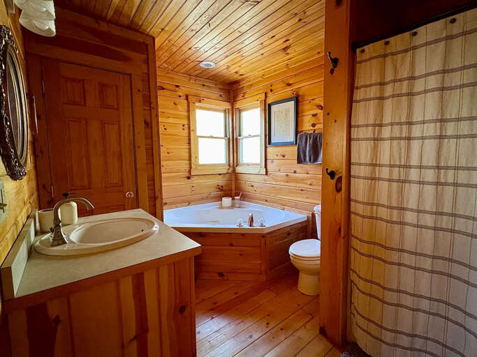 The Tree House- Morganton GA