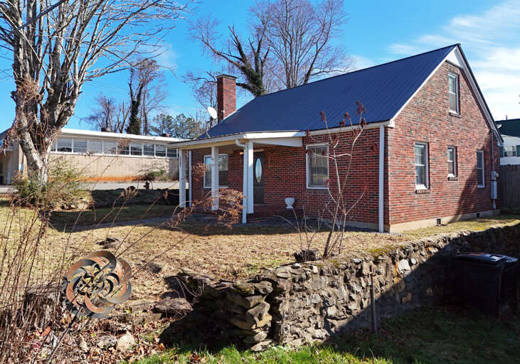 390 Main St, Ducktown 12-7-25_390MainSt_12072502.jpg