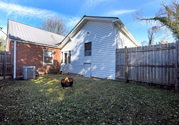 390 Main St, Ducktown 12-7-25_390MainSt_12072508.jpg