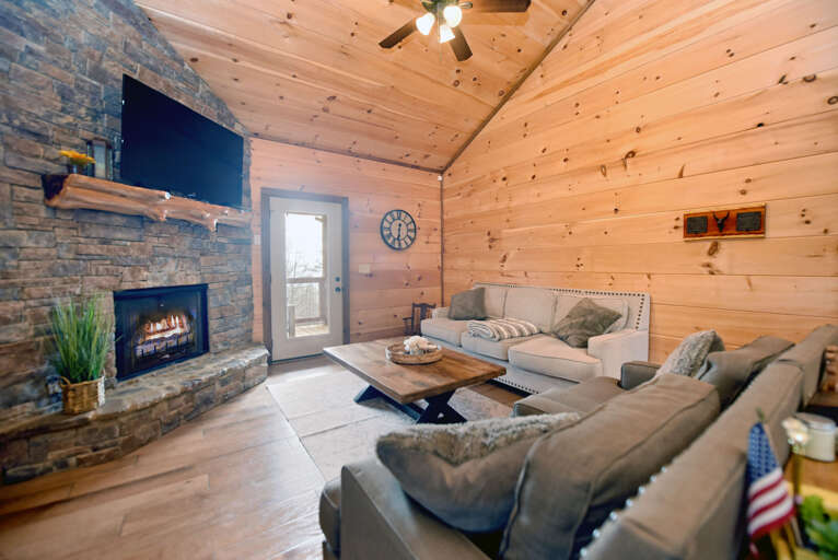 221 River Overlook Dr, Copperhill 12-7-25_221RiverOverlookDr_12072514.jpg