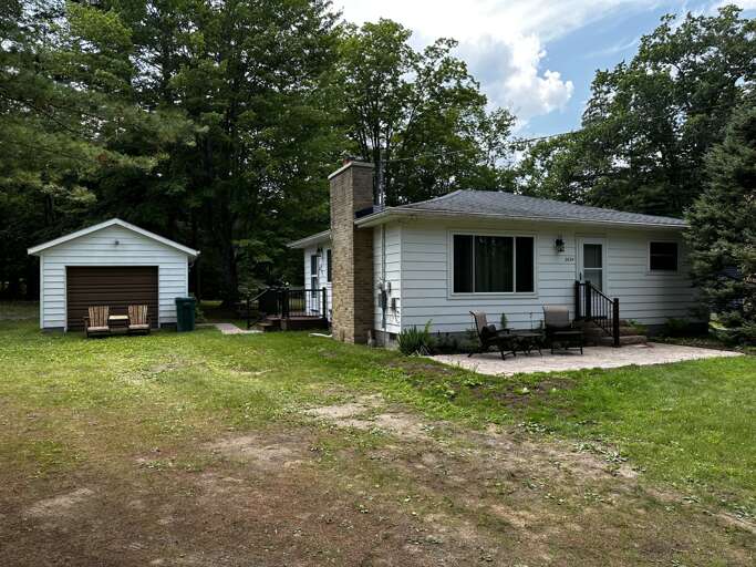 Cozy Alabaster Cottage in Tawas City Michigan (168638) Find Rentals