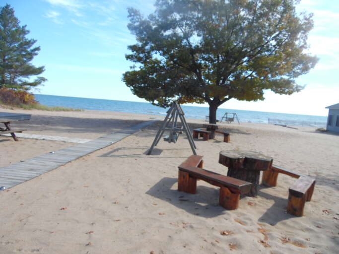 Board Walk Beach 3 Boat House in Oscoda, MI 2 Bedrooms,