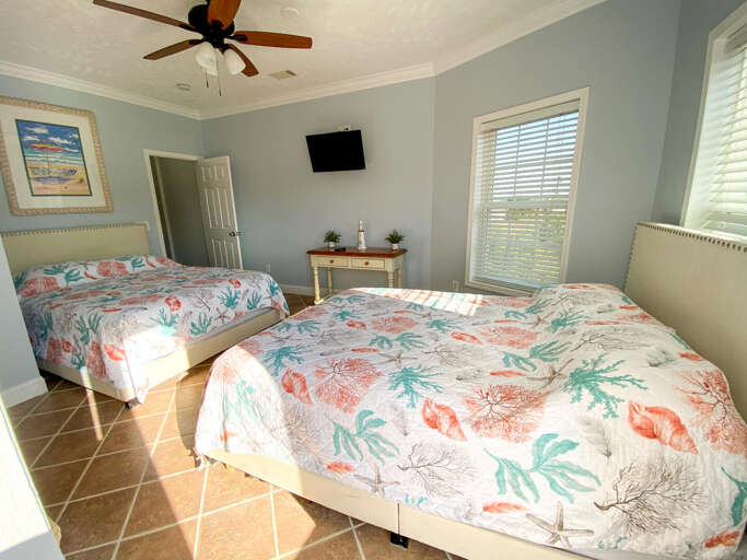 2 queen bedroom on 3rd floor