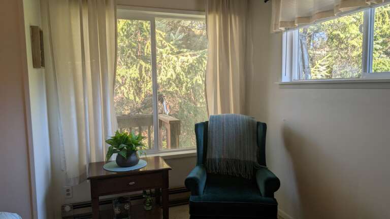 sitting area in primary bedroom