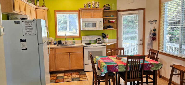 Kitchen - Dining