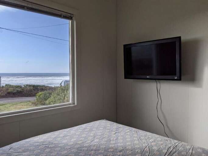 king bedroom view &amp; TV