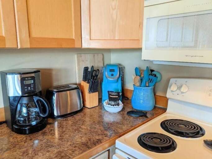 electric range, keurig &amp; drip coffee makers, microwave