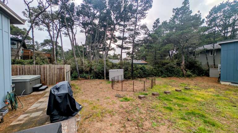 dog enclosure for small dogs