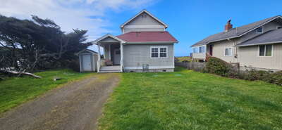 Parking at Traxlers Surfside Cottage March 2026 