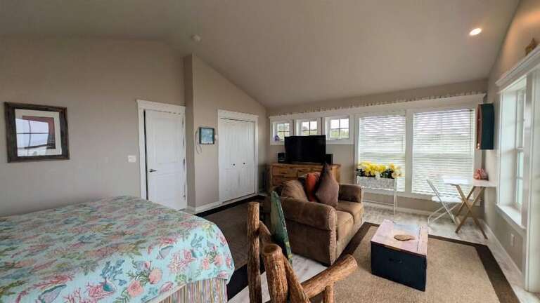 small desk if you need to do some work