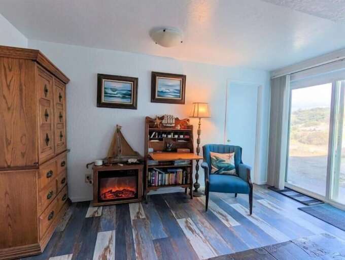 drop leaf desk in bedroom