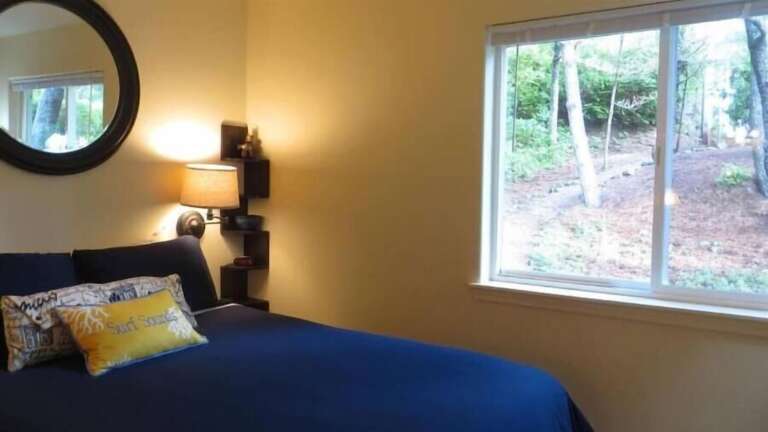 Bed nook with Window