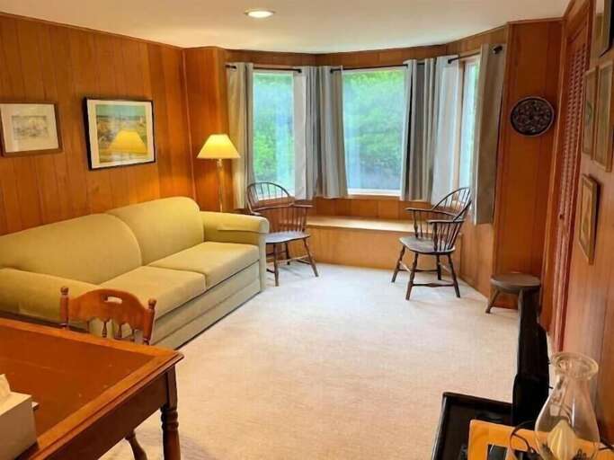 office with desk/monitor/printer