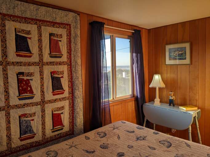 first floor queen room