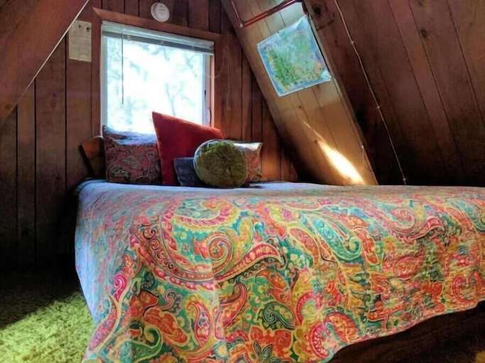 queen bed in loft